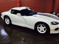 Image 2 of 10 of a 1996 DODGE VIPER