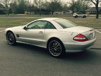 Image 3 of 12 of a 2005 MERCEDES SL 500