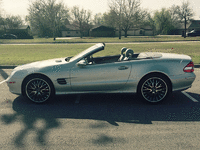 Image 5 of 12 of a 2005 MERCEDES SL 500