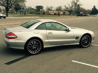 Image 7 of 12 of a 2005 MERCEDES SL 500