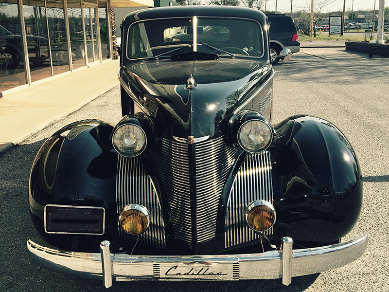 3rd Image of a 1939 CADILLAC SERIES 61
