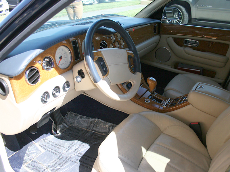 22nd Image of a 2004 BENTLEY ARNAGE R