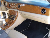 Image 8 of 23 of a 2004 BENTLEY ARNAGE R