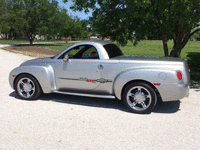 Image 2 of 3 of a 2004 CHEVROLET SSR LS