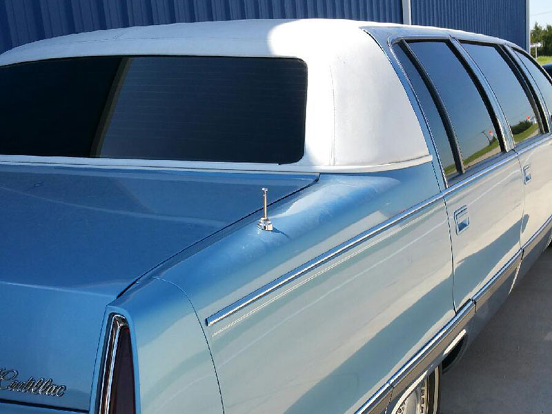 2nd Image of a 1994 CADILLAC FLEETWOOD