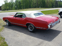 Image 2 of 3 of a 1970 OLDSMOBILE CUTLASS