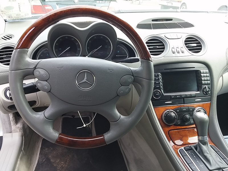 2nd Image of a 2006 MERCEDES 500 SL