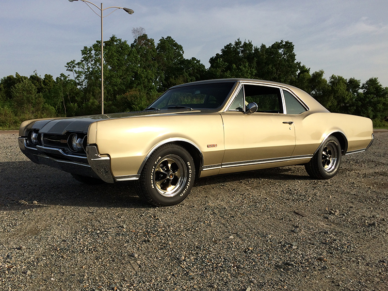 4th Image of a 1967 OLDSMOBILE CUTLASS 442