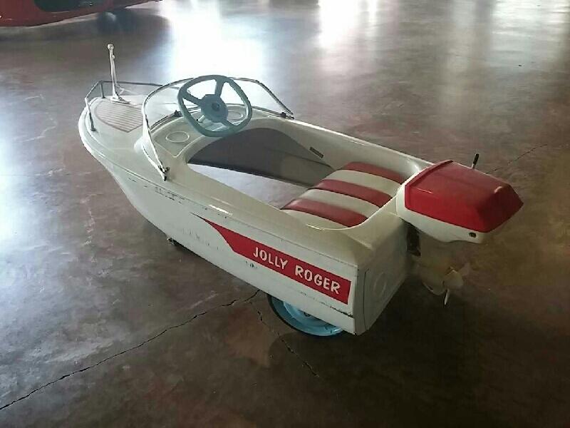 2nd Image of a N/A PEDAL BOAT N/A