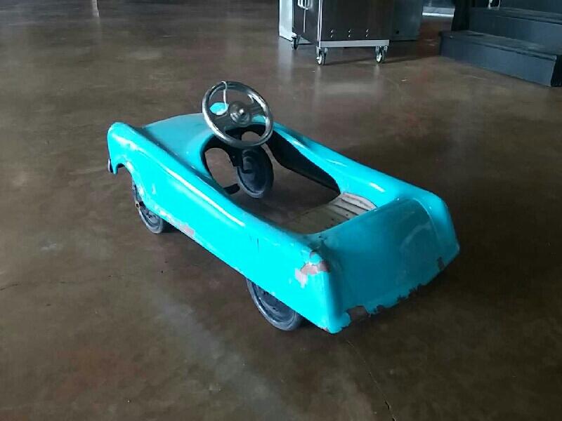 2nd Image of a N/A PEDAL CAR N/A