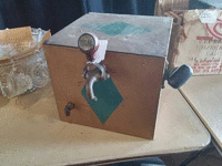 Image 1 of 2 of a N/A REGAL DRAFT BOX W/ GREEN DIAMOND