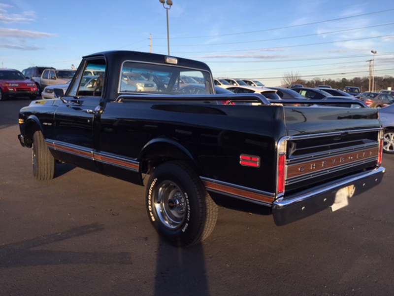 2nd Image of a 1970 CHEVROLET C10