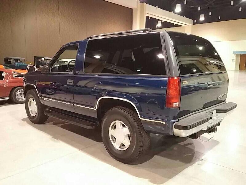 1st Image of a 1997 CHEVROLET TAHOE
