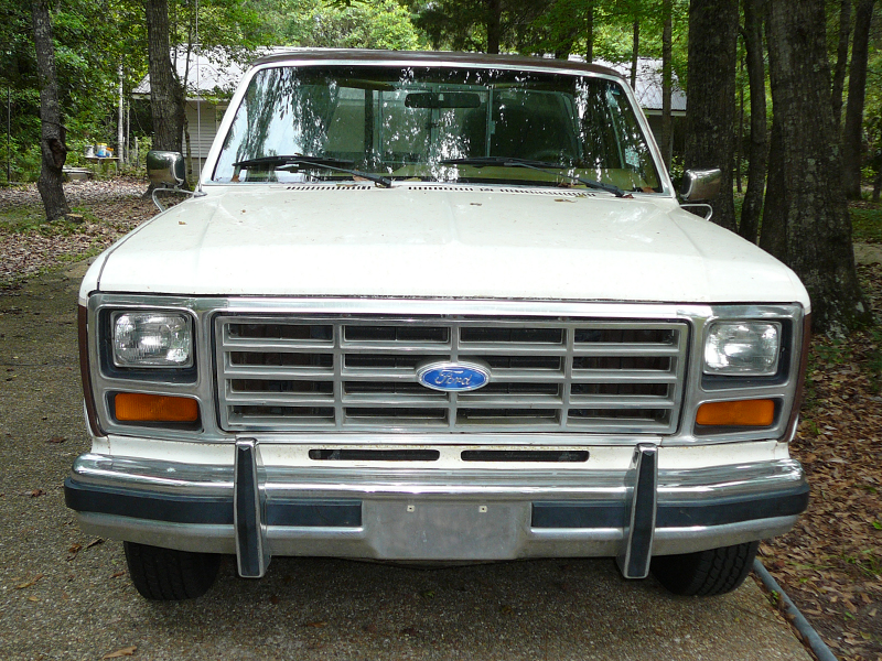 2nd Image of a 1983 FORD F100