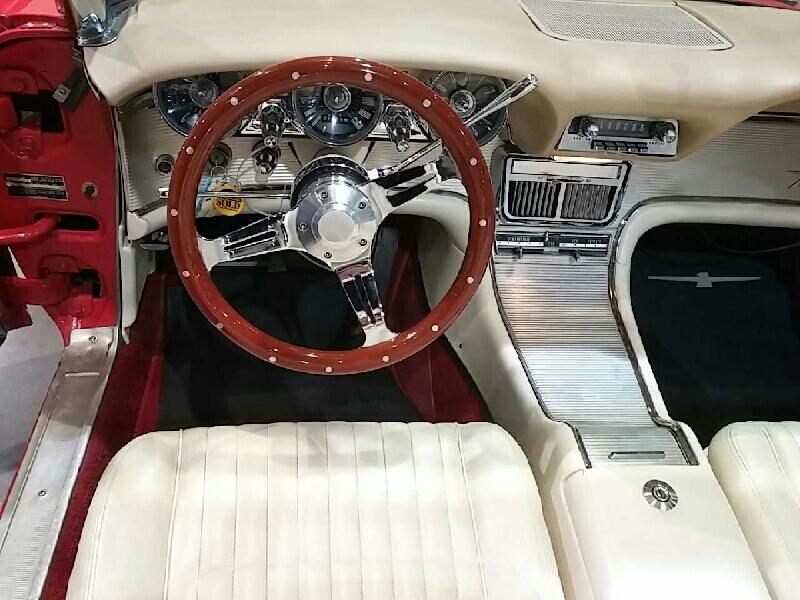 3rd Image of a 1961 FORD THUNDERBIRD