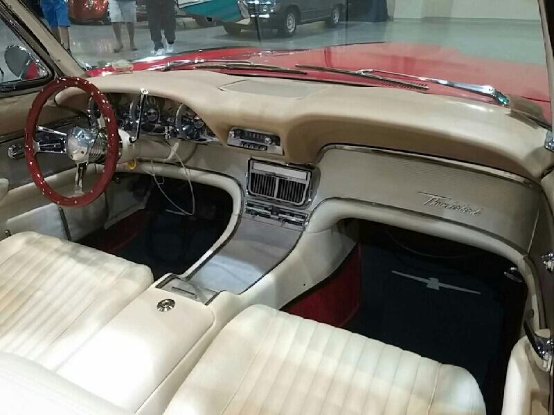 5th Image of a 1961 FORD THUNDERBIRD