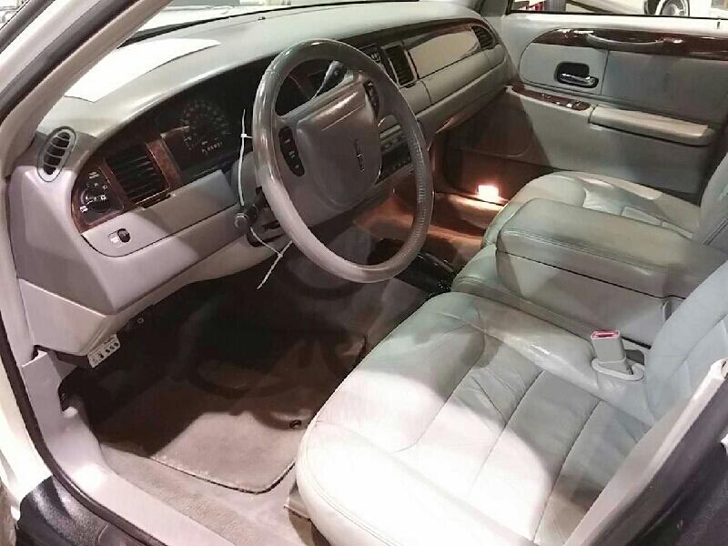 6th Image of a 2000 LINCOLN TOWNCAR