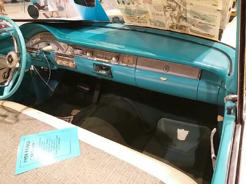 4th Image of a 1958 FORD FAIRLANE