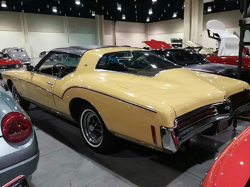 1st Image of a 1973 BUICK RIVIERA