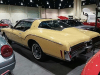 Image 2 of 8 of a 1973 BUICK RIVIERA