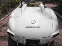 Image 17 of 27 of a 1988 MERCEDES-BENZ 300SLR