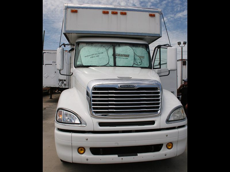 3rd Image of a 2006 FREIGHTLINER COLUMBIA 120