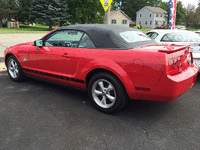Image 4 of 6 of a 2007 FORD MUSTANG
