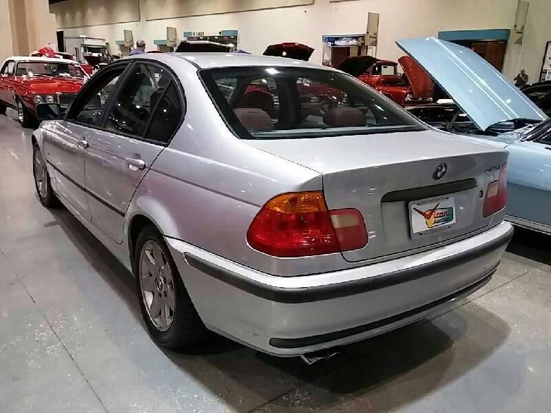 1st Image of a 2001 BMW 3 SERIES 325I / 325XI