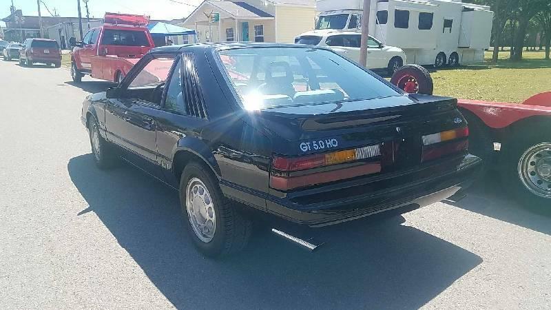 2nd Image of a 1985 FORD MUSTANG LX