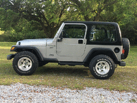 Image 3 of 8 of a 2000 JEEP WRANGLER SE