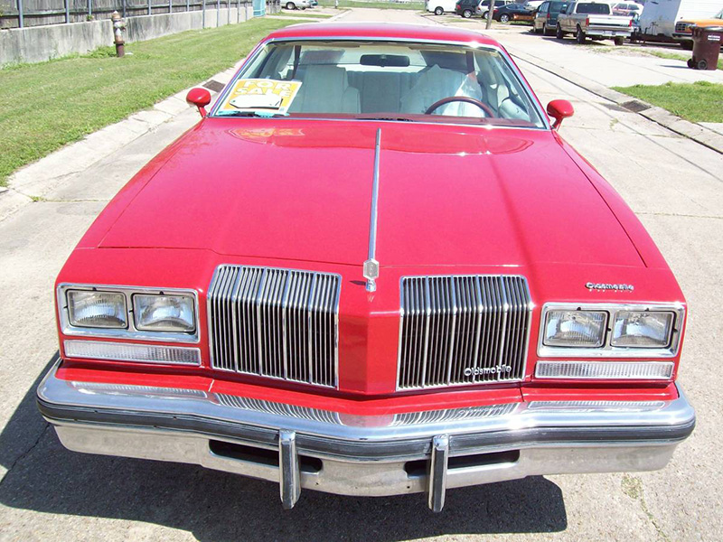 3rd Image of a 1977 OLDSMOBILE CUTLASS