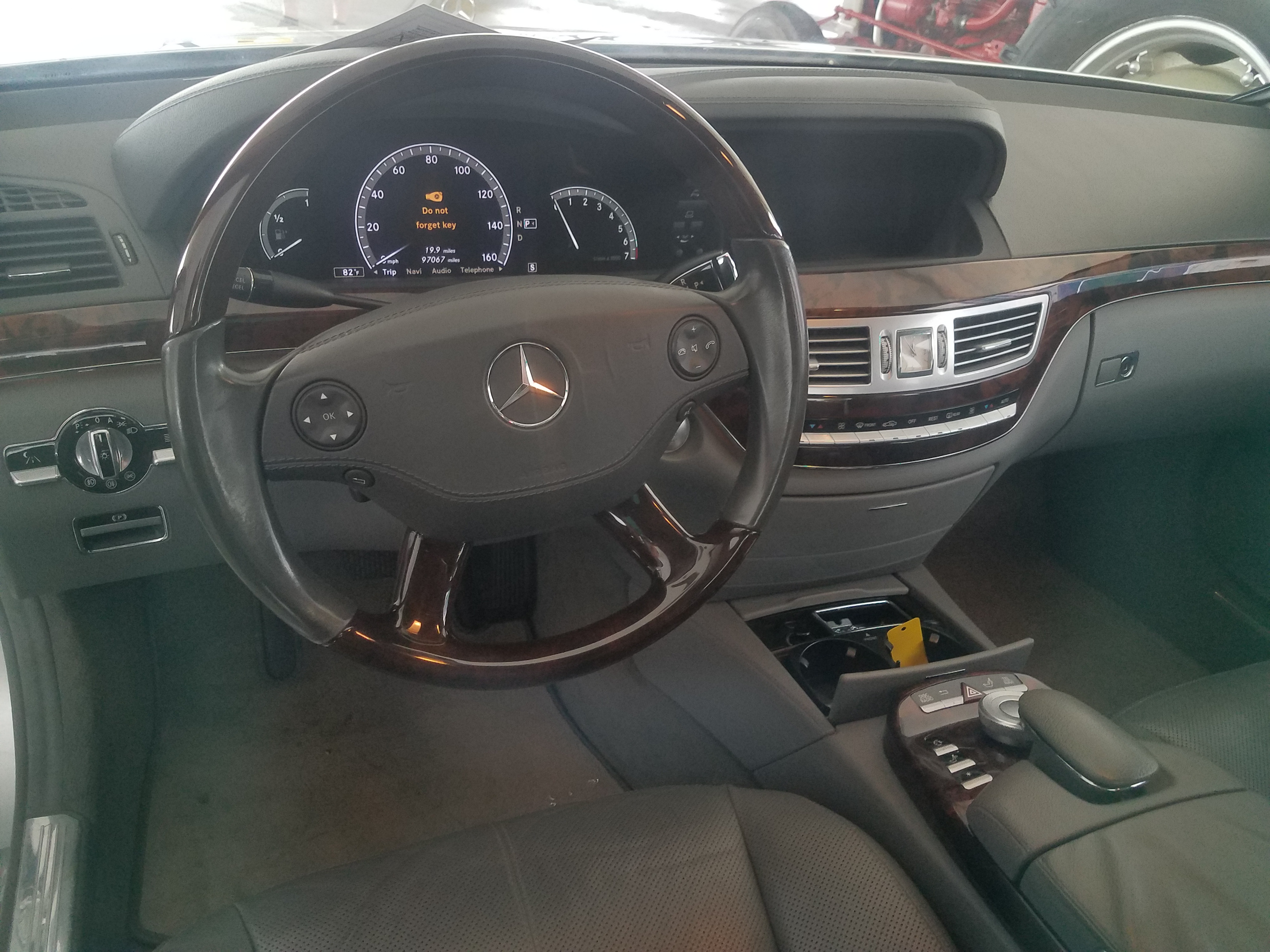 3rd Image of a 2007 MERCEDES-BENZ S-CLASS S550