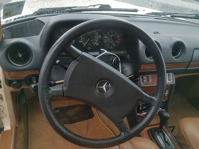 4th Image of a 1985 MERCEDES 300TD
