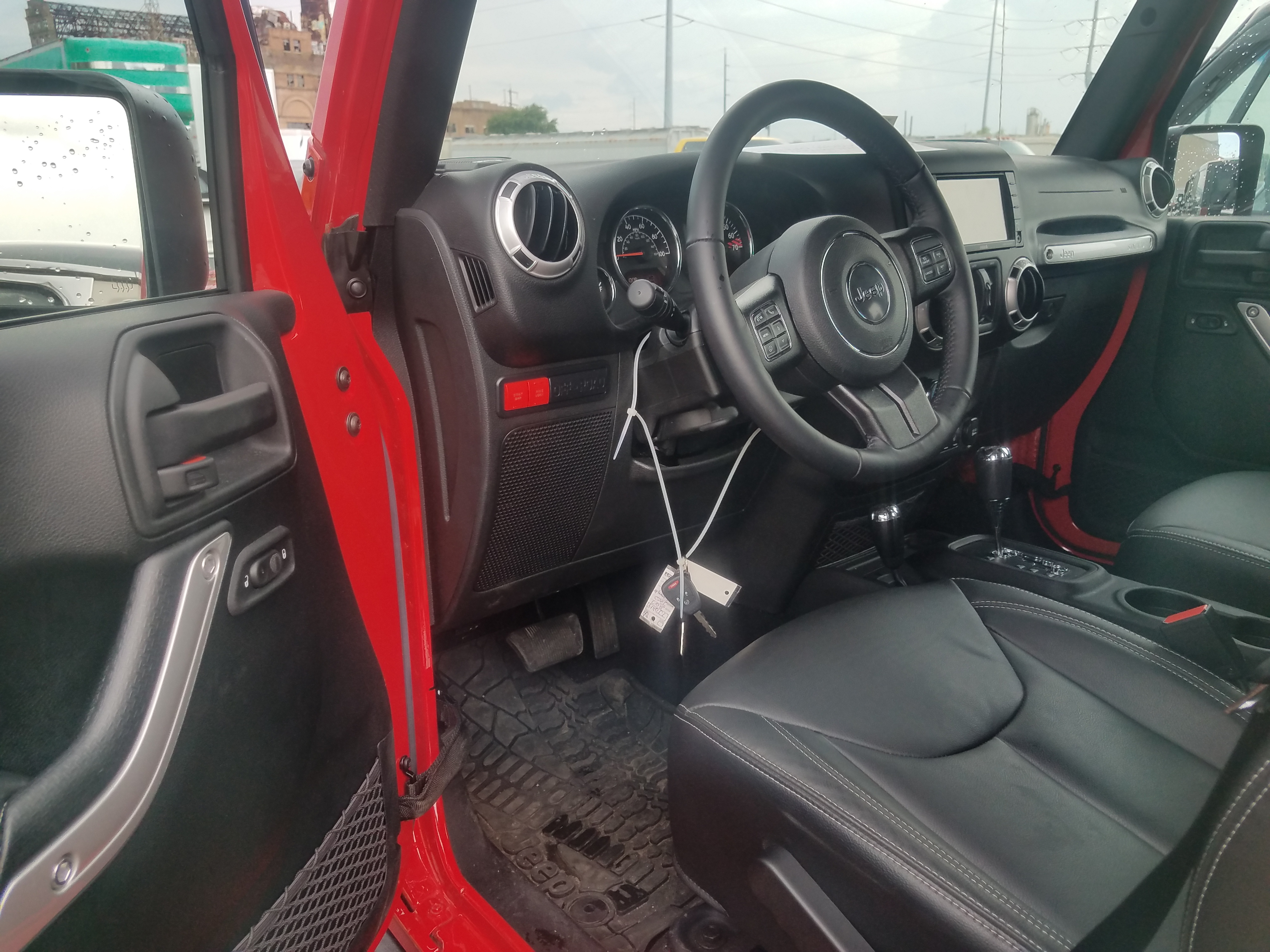 2nd Image of a 2017 JEEP WRANGLER UNLIMITED RUBICON