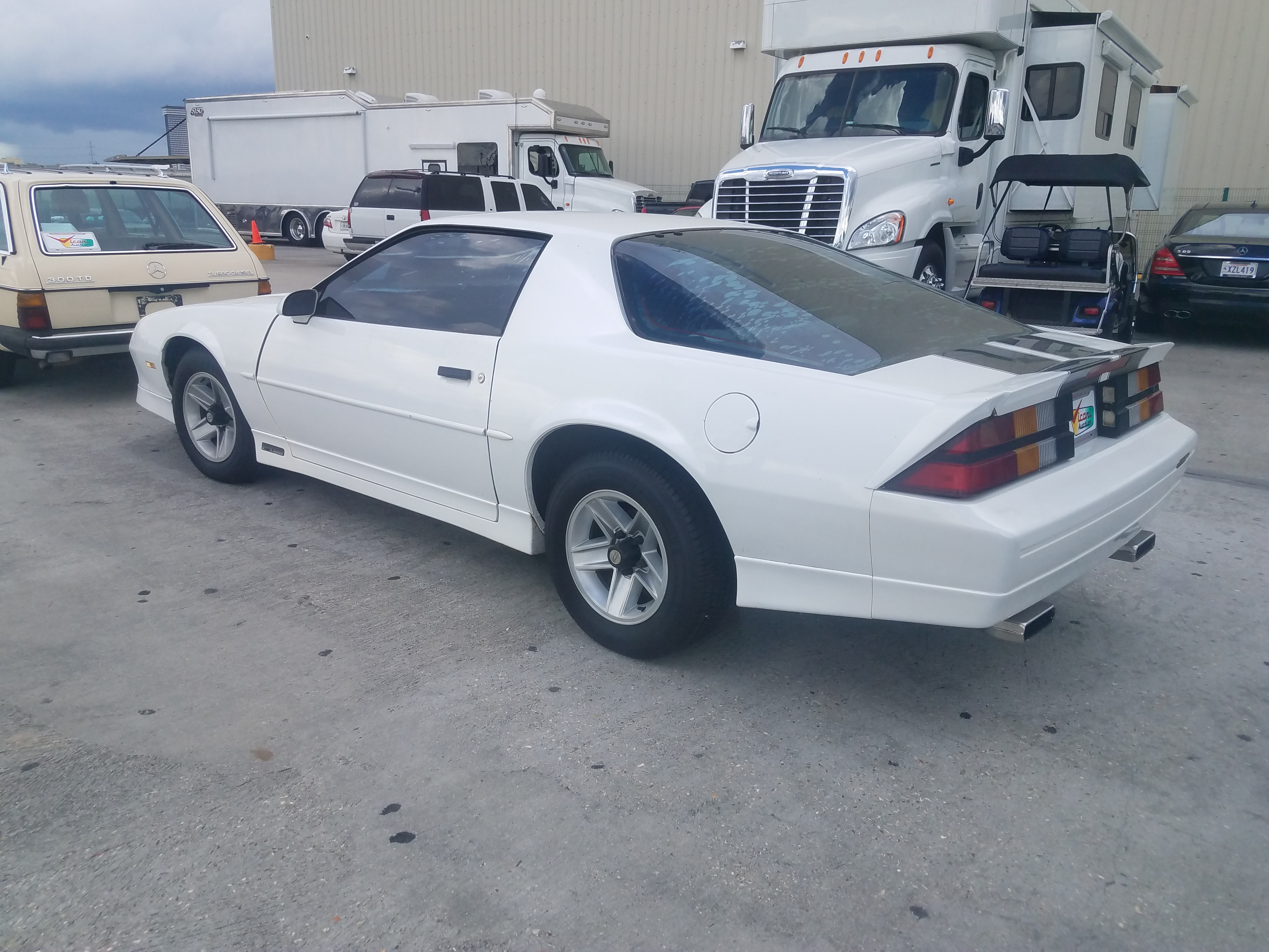 1st Image of a 1989 CHEVROLET CAMARO