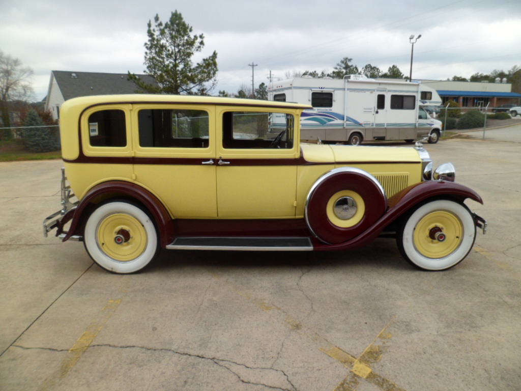 2nd Image of a 1930 PACKARD 726