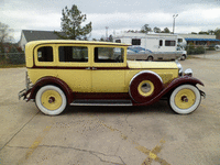 Image 3 of 10 of a 1930 PACKARD 726