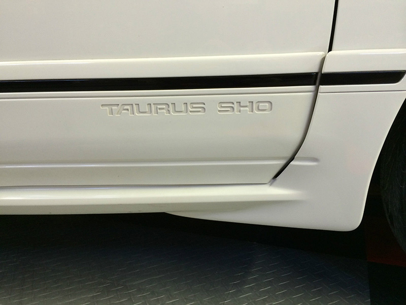 7th Image of a 1990 FORD TAURUS SHO