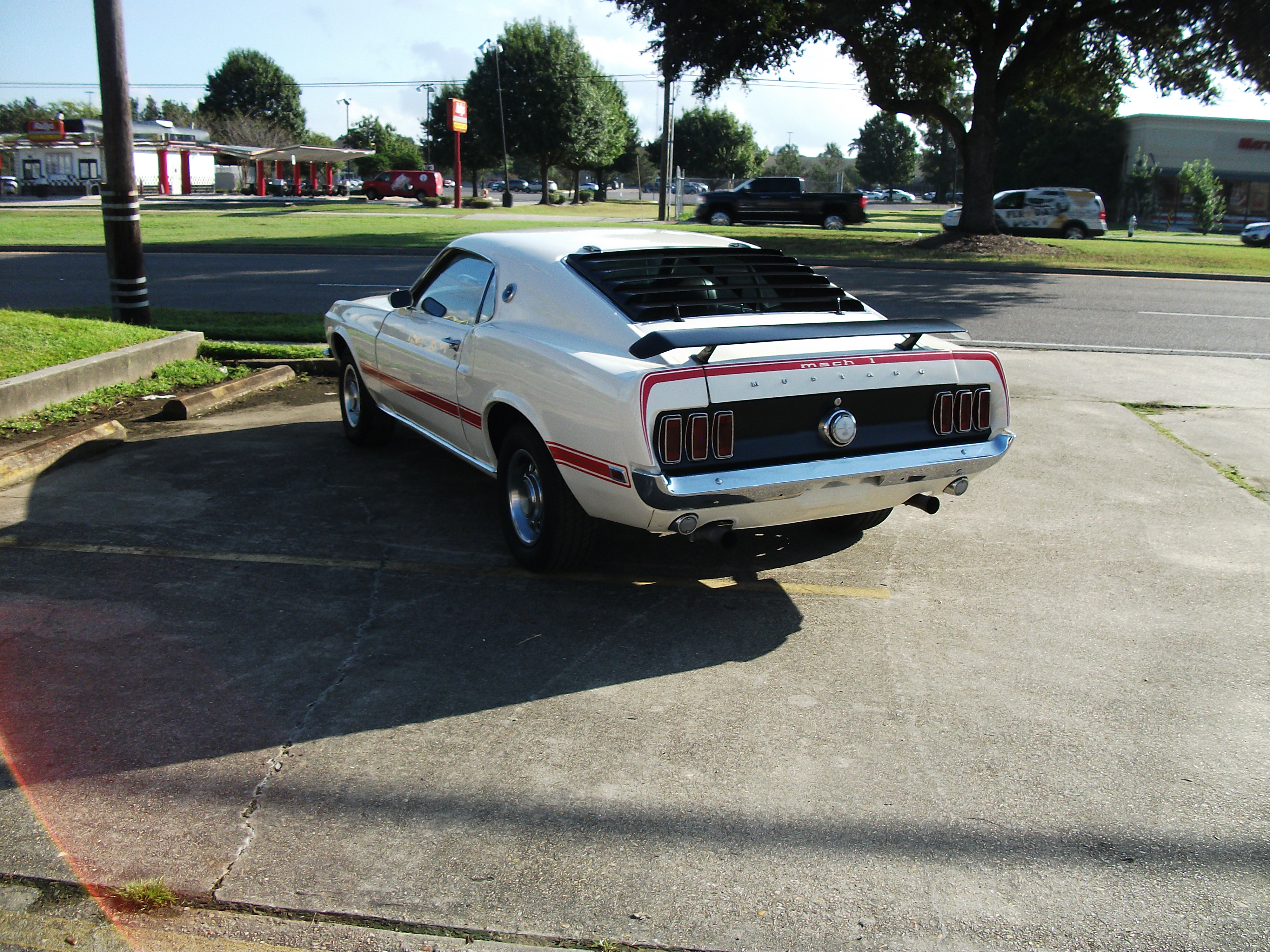 3rd Image of a 1969 FORD COBRA JET MUSTANG