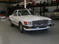 Image 3 of 12 of a 1989 MERCEDES-BENZ 560 560SL