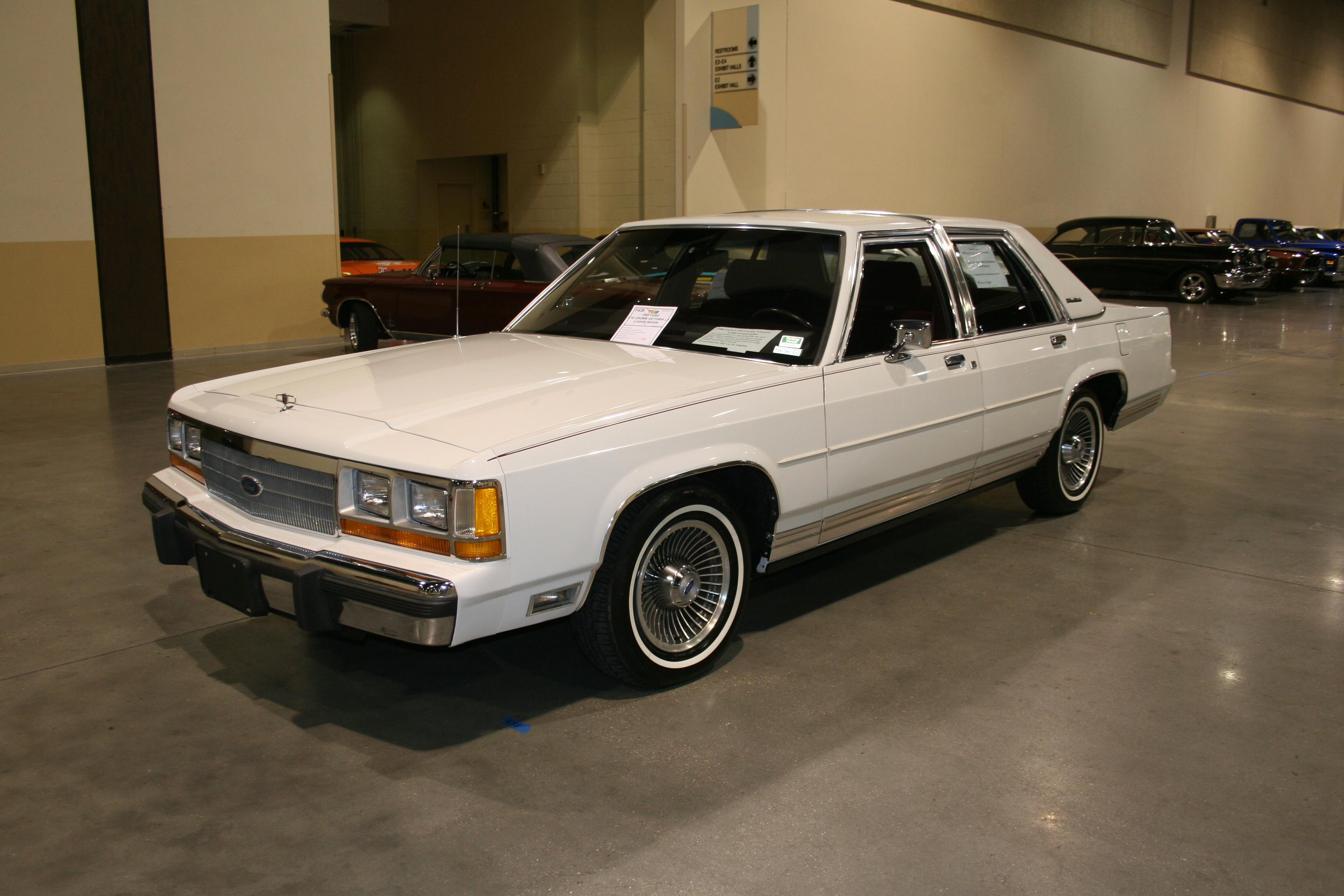 1st Image of a 1988 FORD LTD CROWN VICTORIA LX