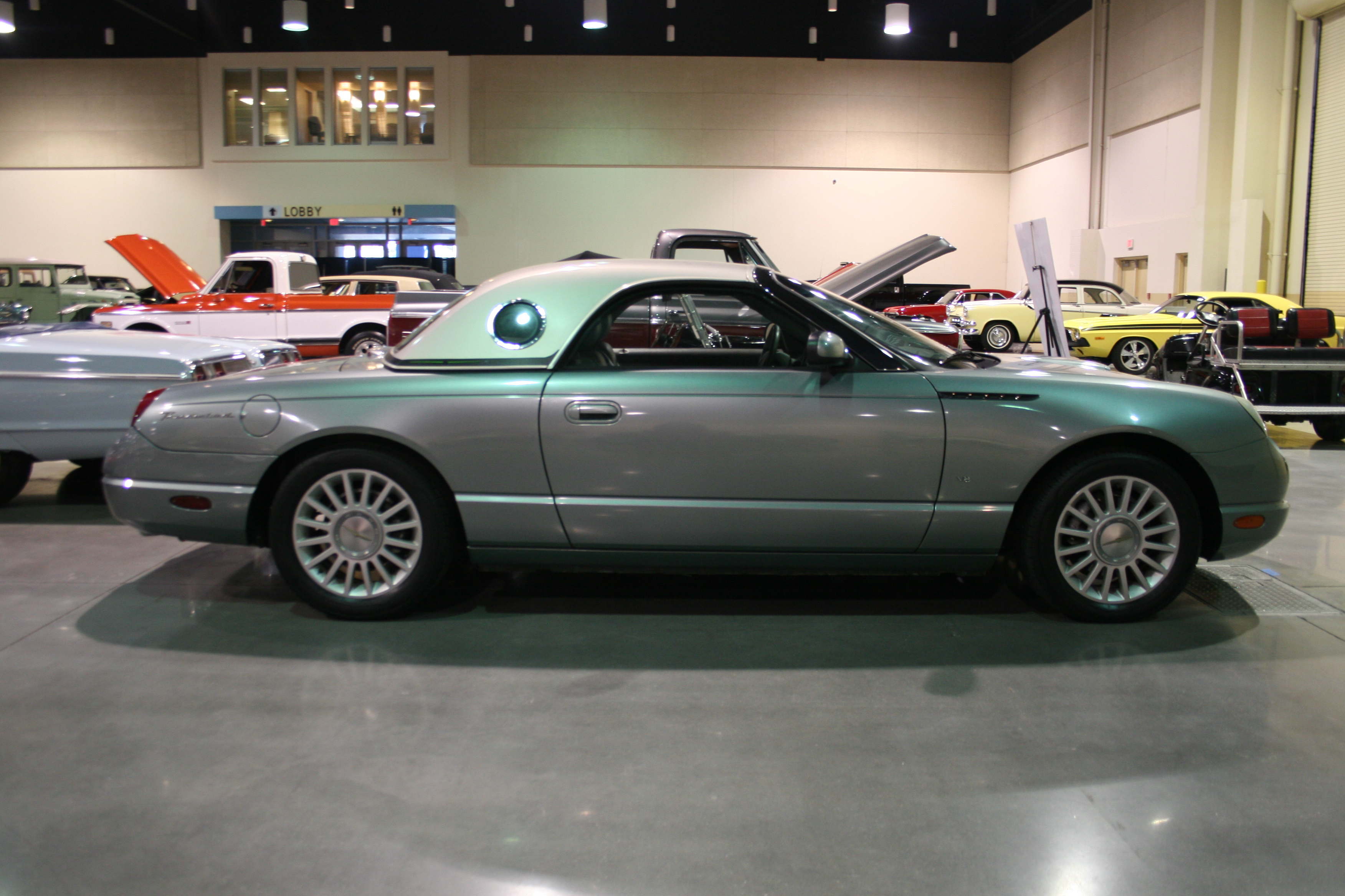6th Image of a 2004 FORD THUNDERBIRD PACIFIC COAST ROADSTER