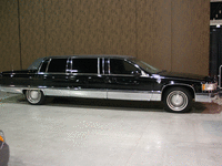 Image 2 of 9 of a 1994 CADILLAC FLEETWOOD