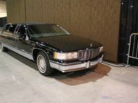 Image 3 of 9 of a 1994 CADILLAC FLEETWOOD