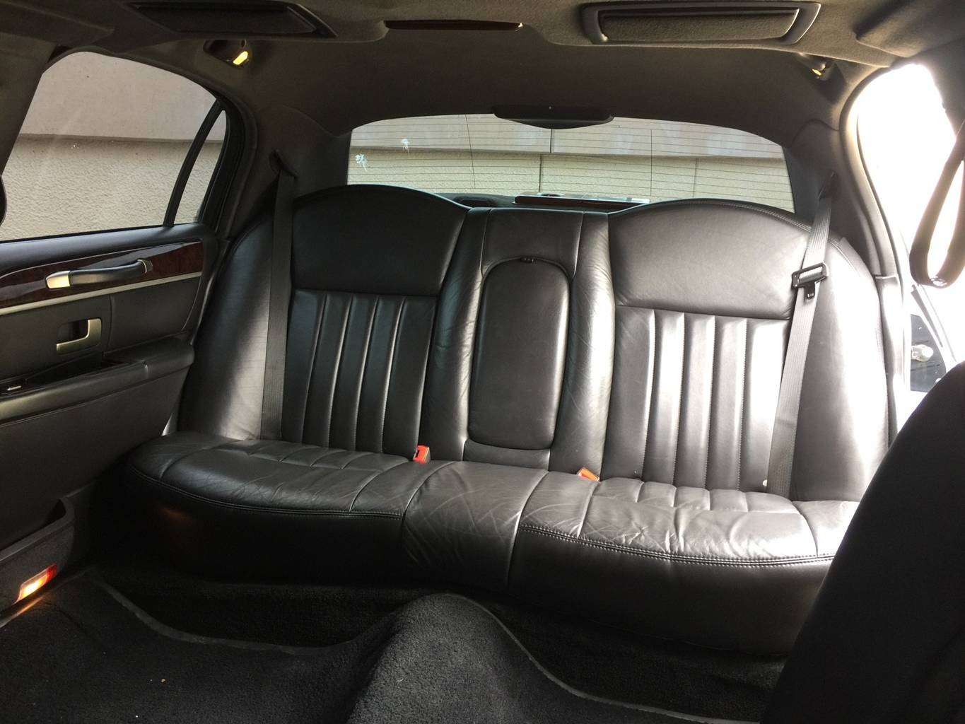 14th Image of a 2007 LINCOLN TOWN CAR EXECUTIVE