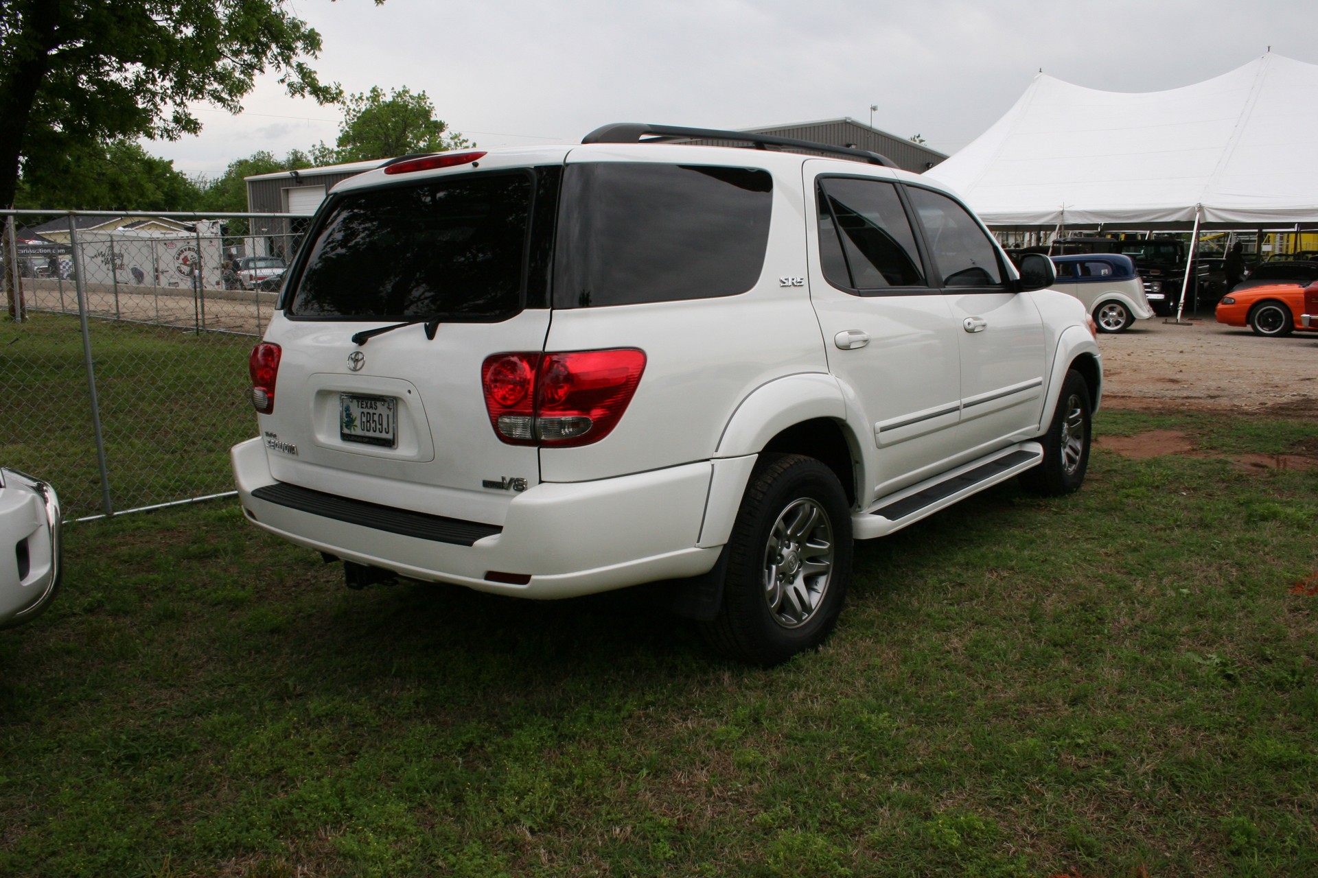 3rd Image of a 2007 TOYOTA SEQUOIA