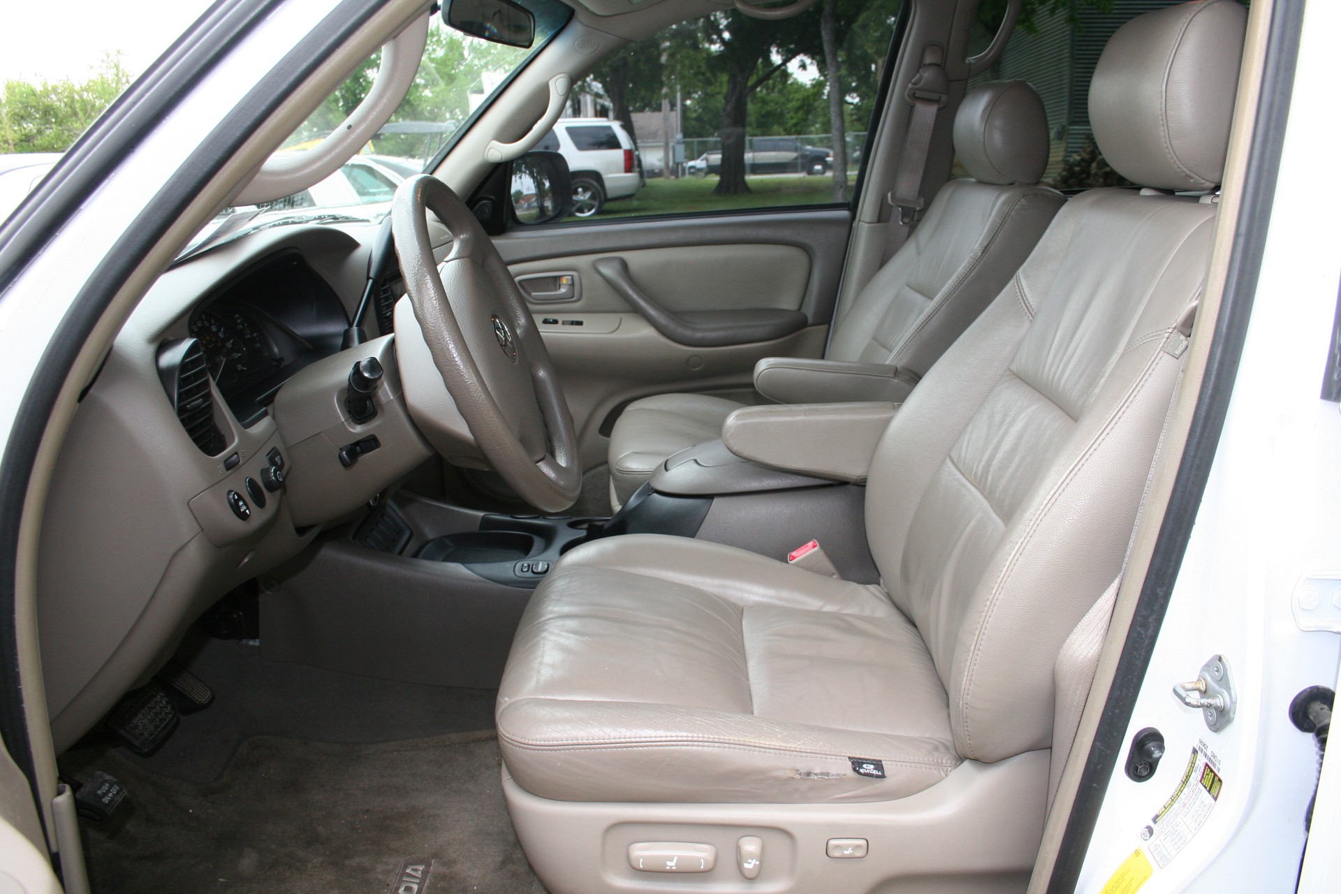 6th Image of a 2007 TOYOTA SEQUOIA