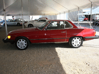 Image 3 of 9 of a 1982 MERCEDES-BENZ 380 380SL