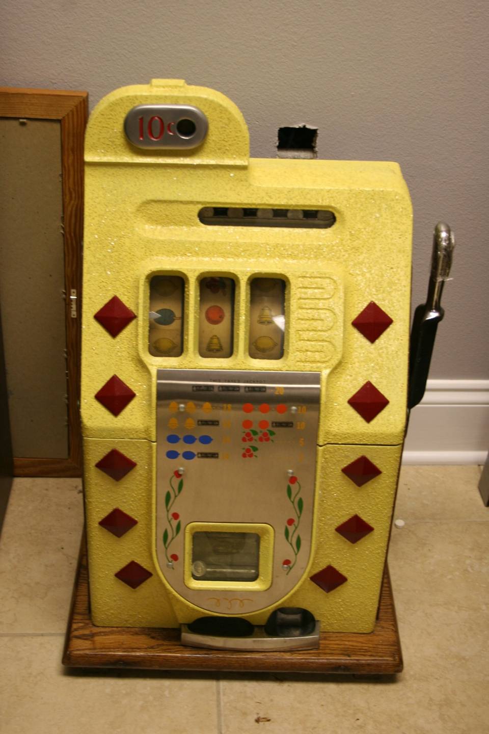 0th Image of a N/A 10 CENT SLOT MACHINE