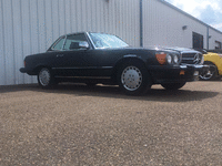 Image 3 of 9 of a 1986 MERCEDES-BENZ 560 560SL